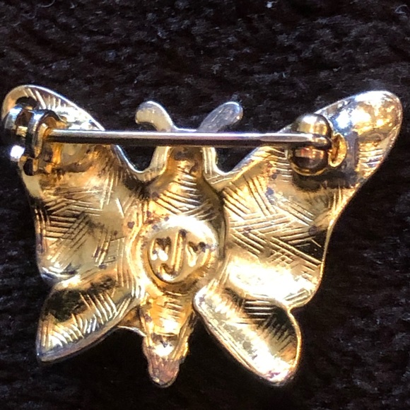Two Vintage NJY Goldtone Brooches, GUC. Winged Angel & Butterfly With Faux Pearl - Picture 7 of 16